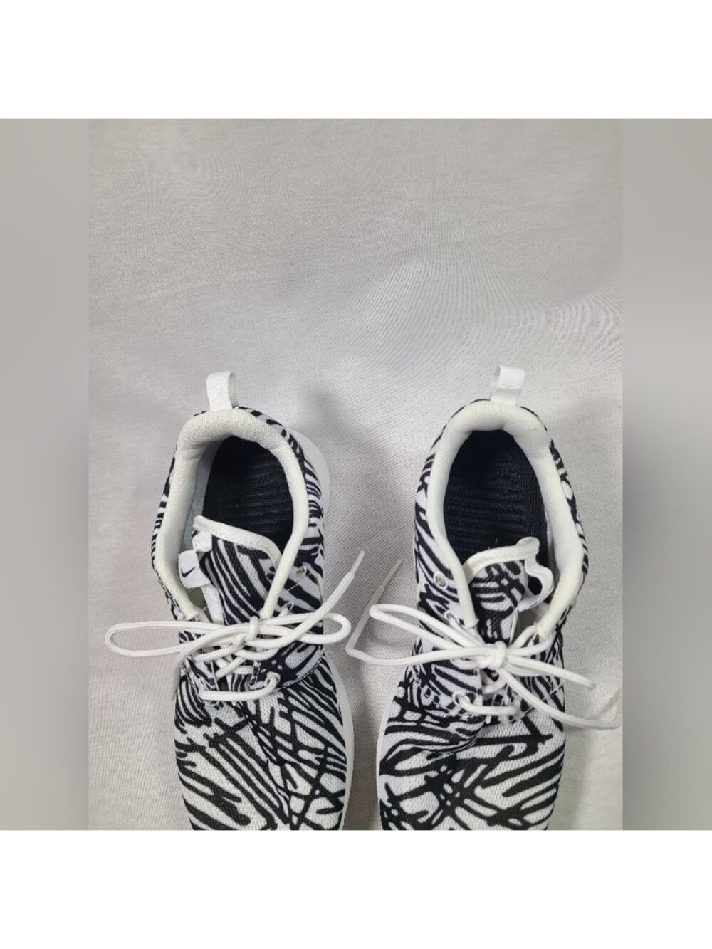 Nike Womens Roshe One 599432-110 Black Running Shoes Sneakers Size 6 - Picture 5 of 6